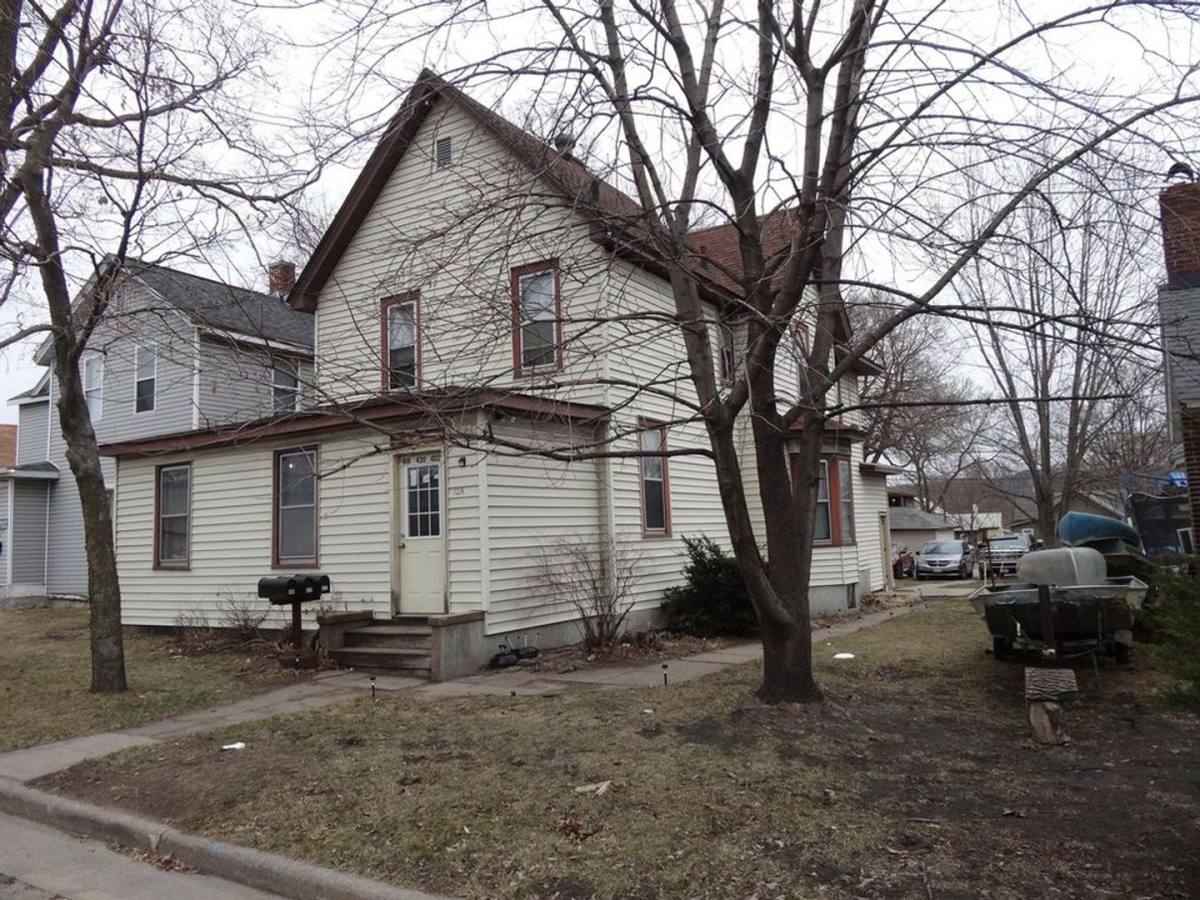 Apartment for rent at 418 Rose St, La Crosse, WI 54603