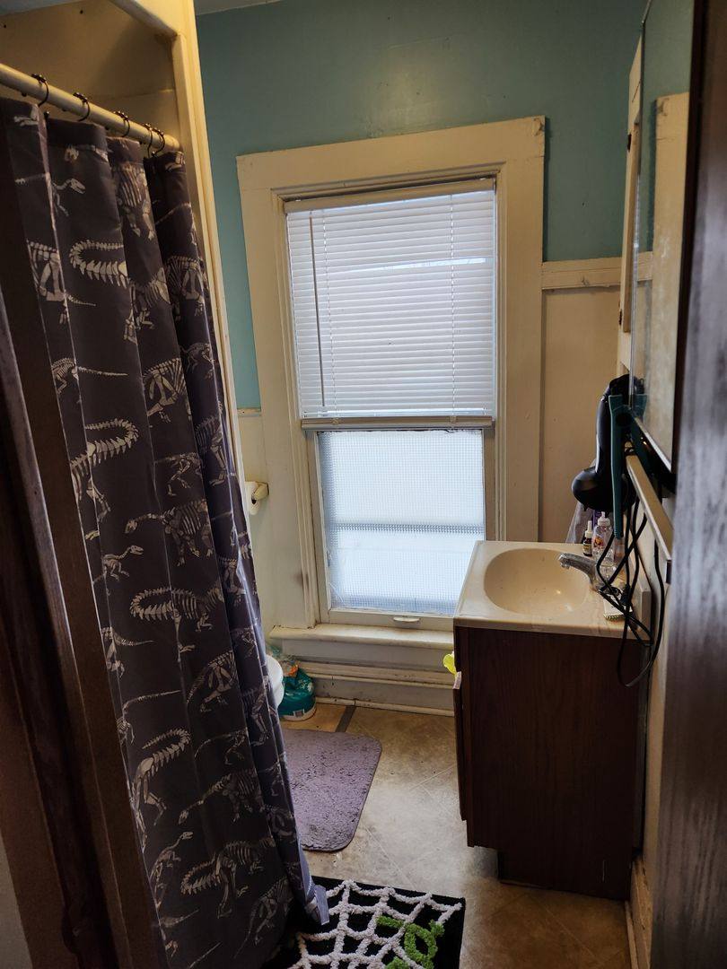 Apartment for rent at 418 Rose St, La Crosse, WI 54603