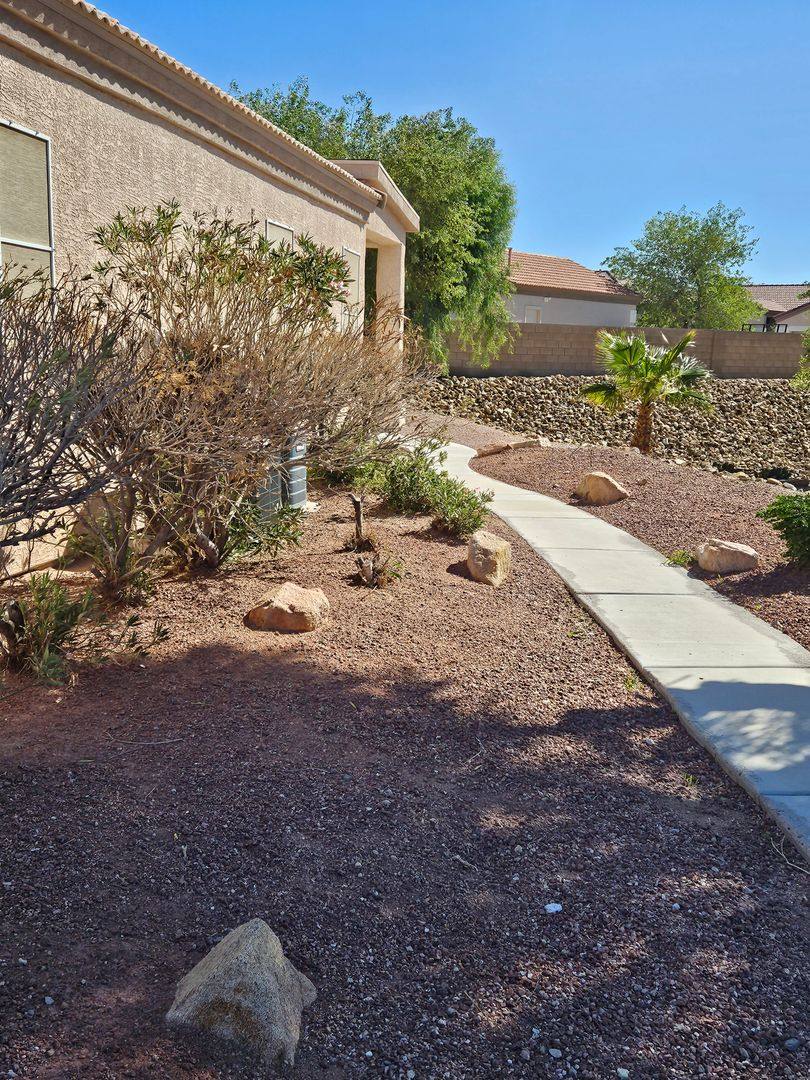 House for rent at 2634 Discovery Rd, Bullhead City, AZ 86442