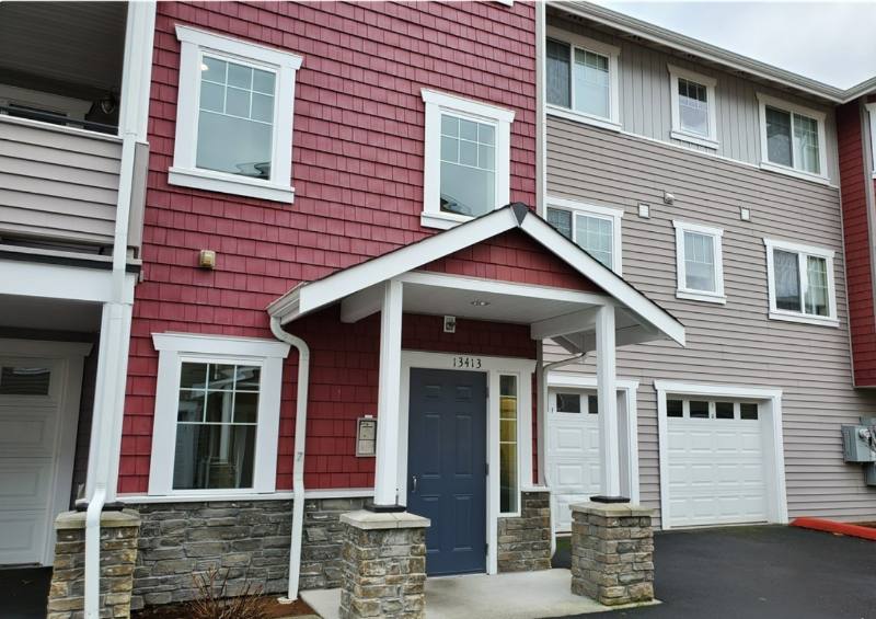 Condo for rent at 13413 97th Ave E #203, Puyallup, WA 98373