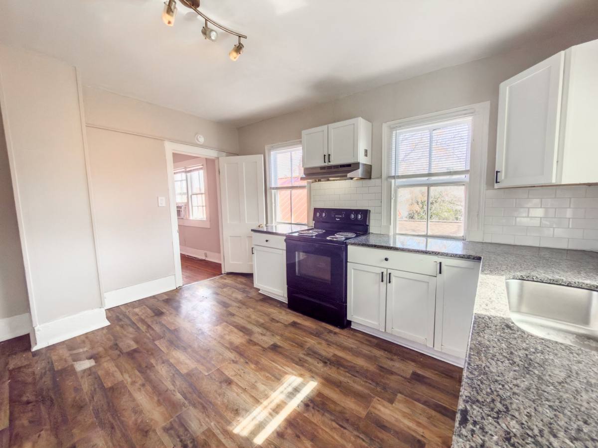 Townhouse for rent at 9 Allway St, Charleston, SC 29403