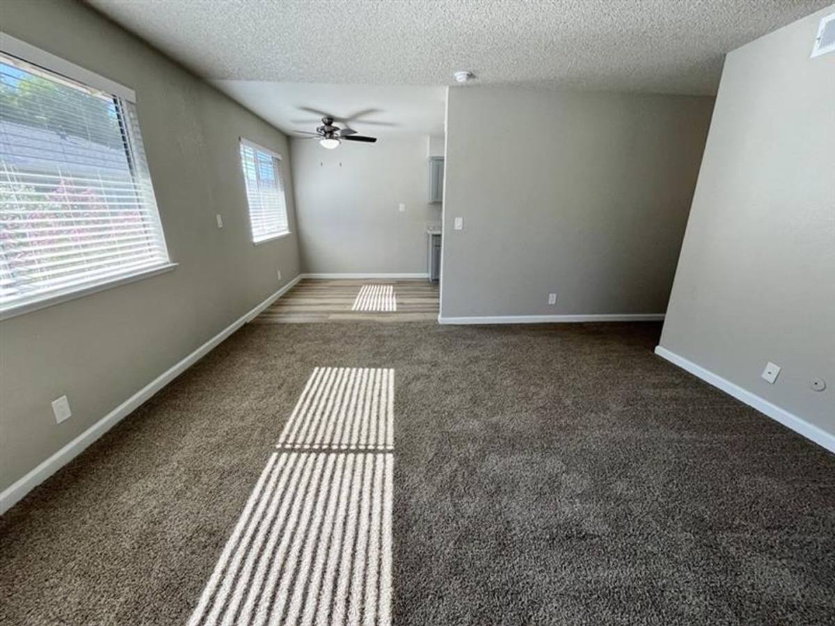 Apartment for rent at 315 W Alamos Ave, Clovis, CA 93612