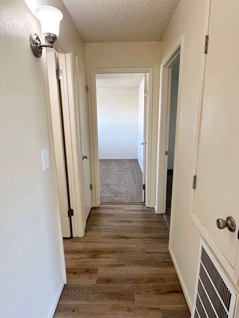 Apartment for rent at 315 W Alamos Ave, Clovis, CA 93612