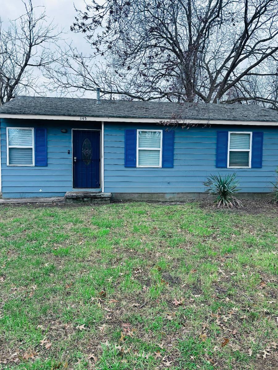 House for rent at 345 Washburn Dr, Memphis, TN 38109