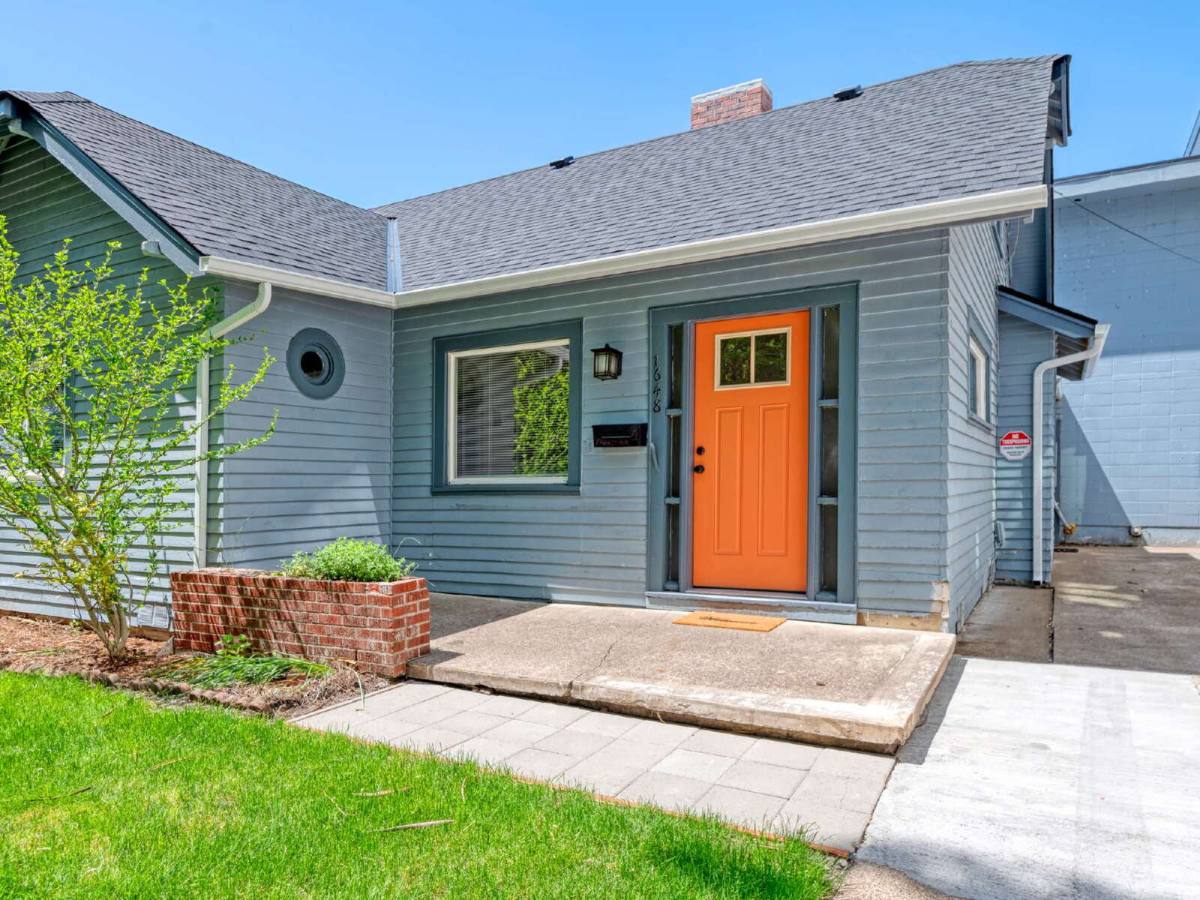Apartment for rent at 1648 Pearl St, Eugene, OR 97405