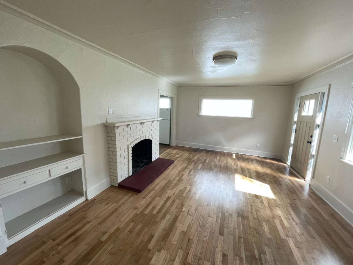 Apartment for rent at 1648 Pearl St, Eugene, OR 97405
