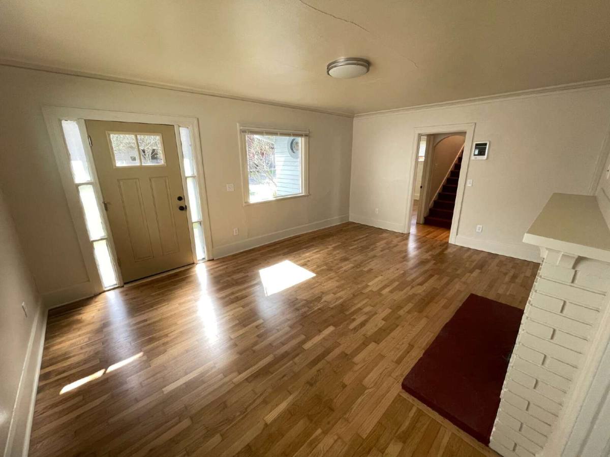 Apartment for rent at 1648 Pearl St, Eugene, OR 97405
