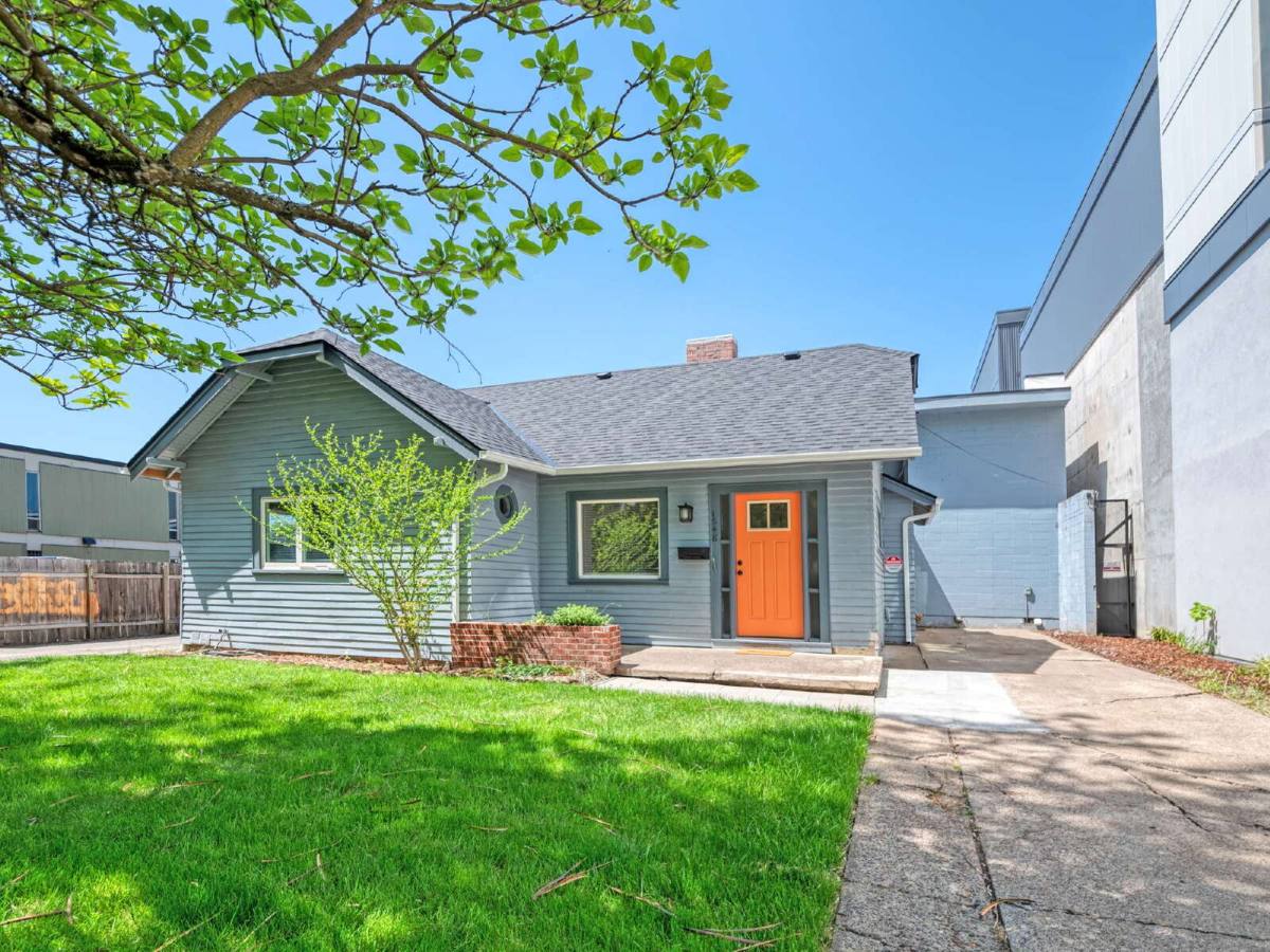 Apartment for rent at 1648 Pearl St, Eugene, OR 97405