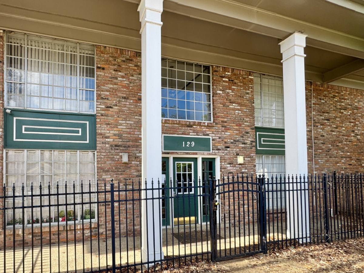 Apartment for rent at 129 Stonewall Ave #9, Memphis, TN 38104