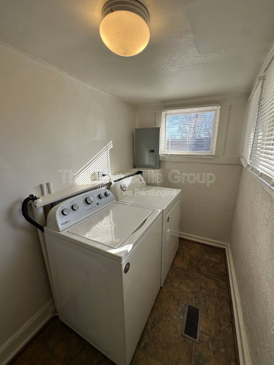 House for rent at 537 1 2 Bucklin St, La Salle, IL 61301