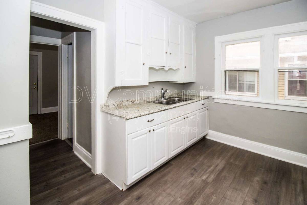 Apartment for rent at 14112 Edgewood Ave, Cleveland, OH 44128