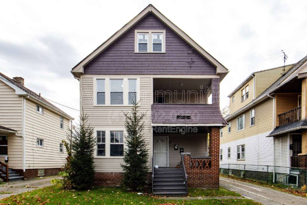 Apartment for rent at 14112 Edgewood Ave, Cleveland, OH 44128