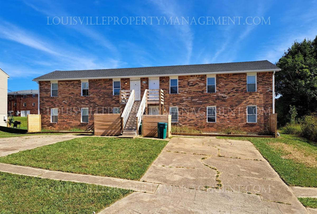 Apartment for rent at 419 Woodcreek Dr #1, Radcliff, KY 40160
