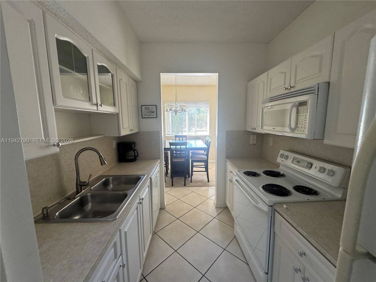 Apartment for rent at 7085 Nova Dr #203, Fort Lauderdale, FL 33317