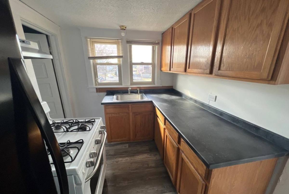 Apartment for rent at 510 Oneida St, Joliet, IL 60435