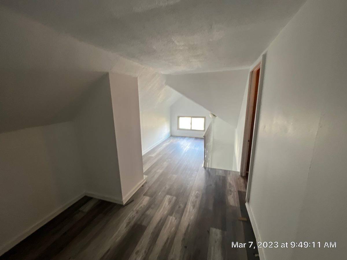 Apartment for rent at 510 Oneida St, Joliet, IL 60435