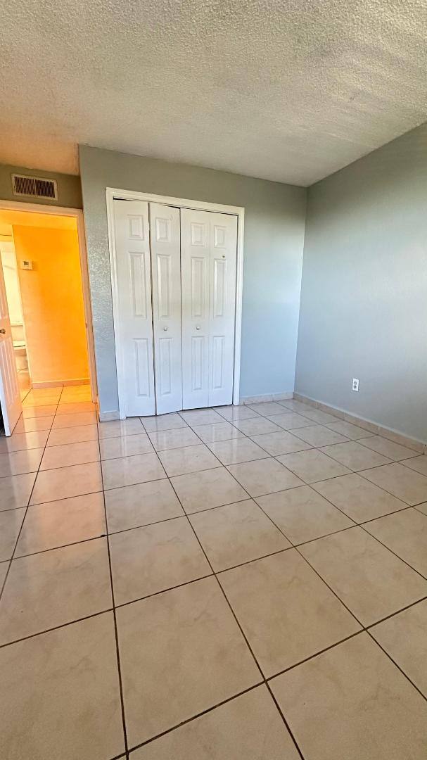 Apartment for rent at 606 W 81st St #305, Hialeah, FL 33014
