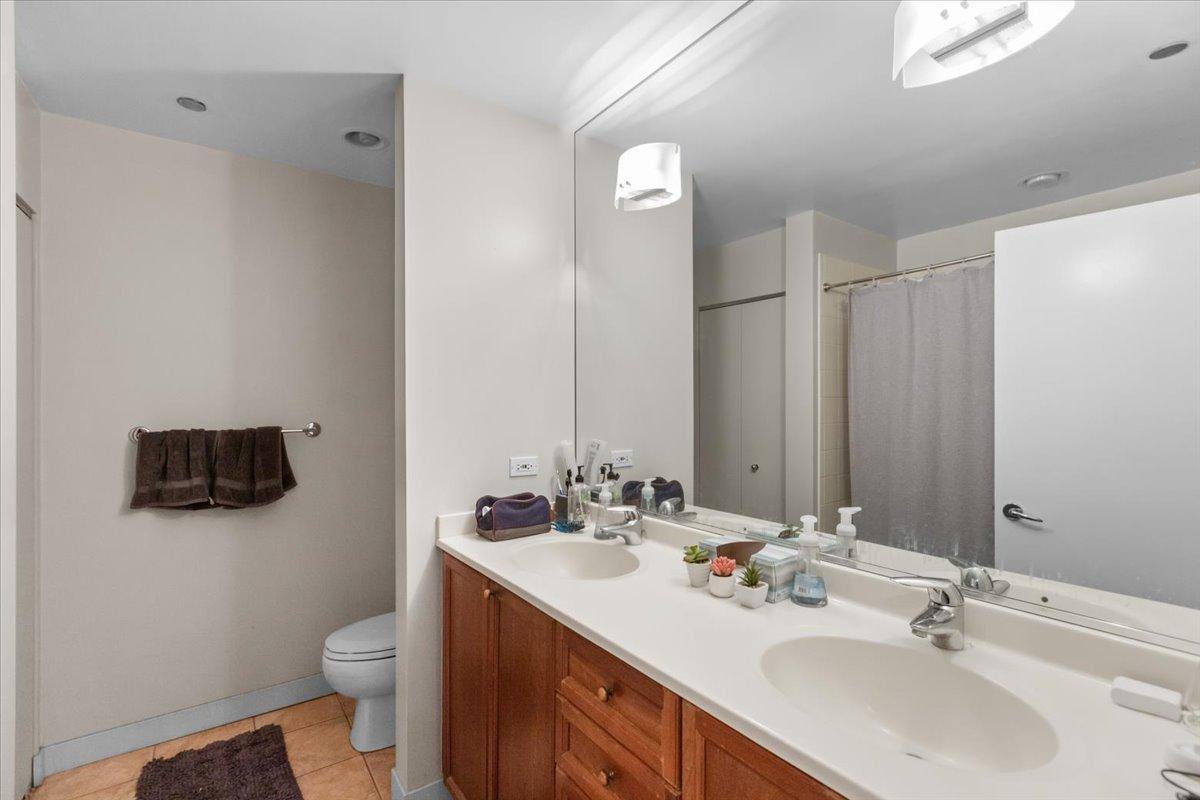 Apartment for rent at 737 W Washington Blvd #1301, Chicago, IL 60661