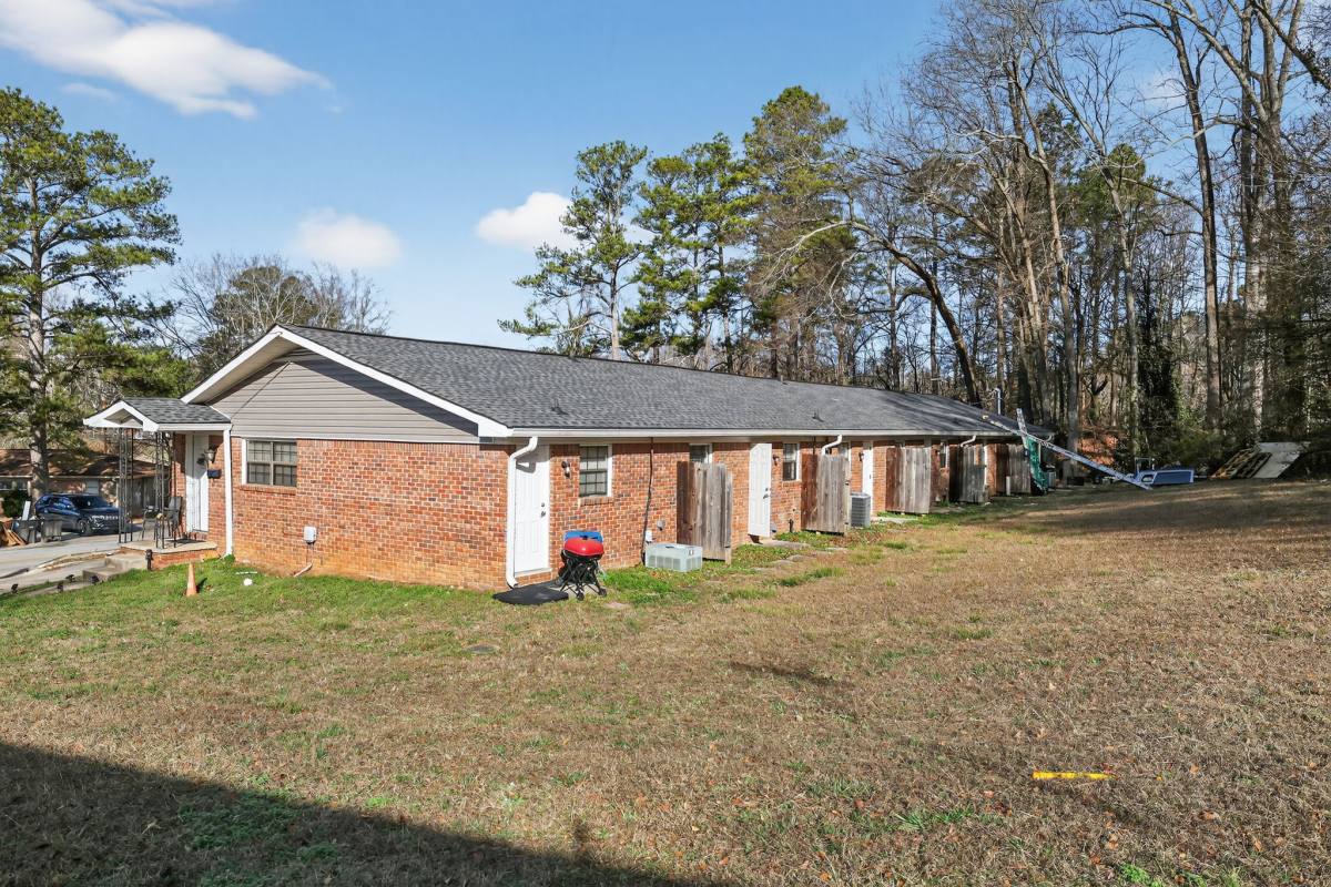 House for rent at 3681 Lynn Dr, Powder Springs, GA 30127