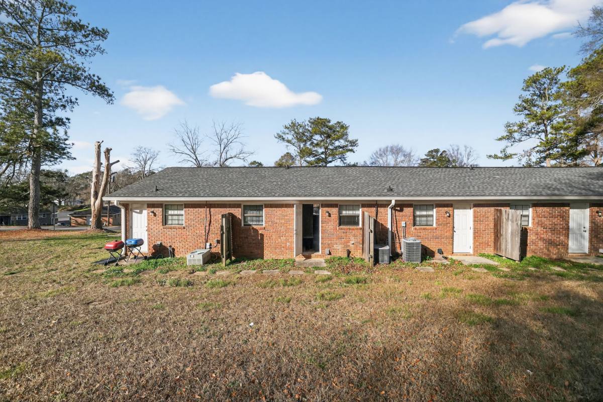 House for rent at 3681 Lynn Dr, Powder Springs, GA 30127