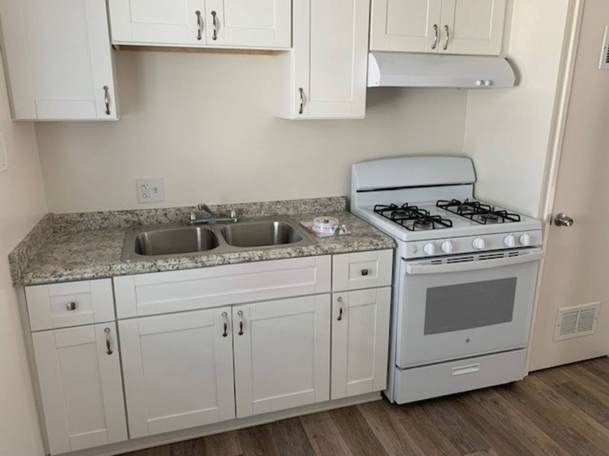 Apartment for rent at 627 W 94th St, Los Angeles, CA 90044