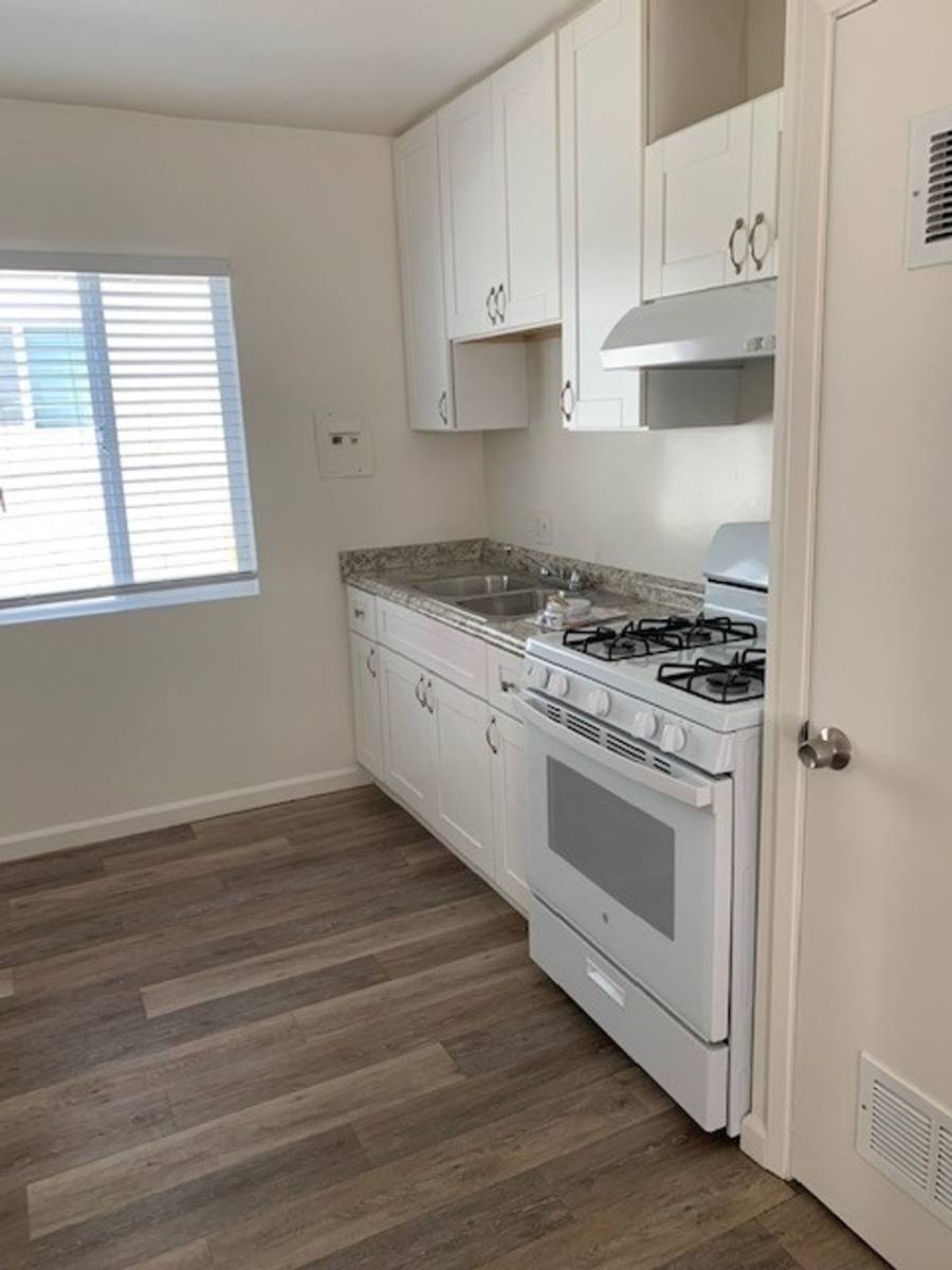 Apartment for rent at 627 W 94th St, Los Angeles, CA 90044