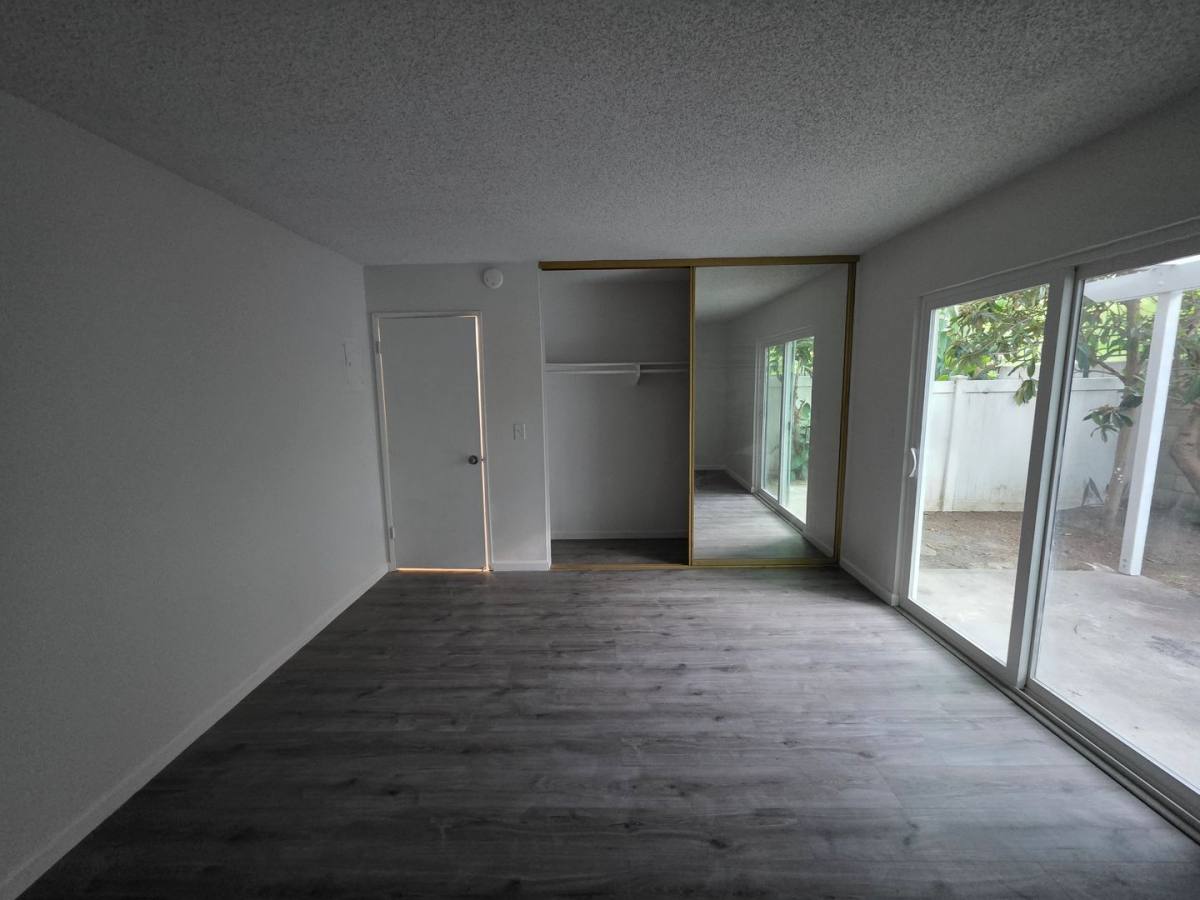 Apartment for rent at 660 S Glassell St, Orange, CA 92866