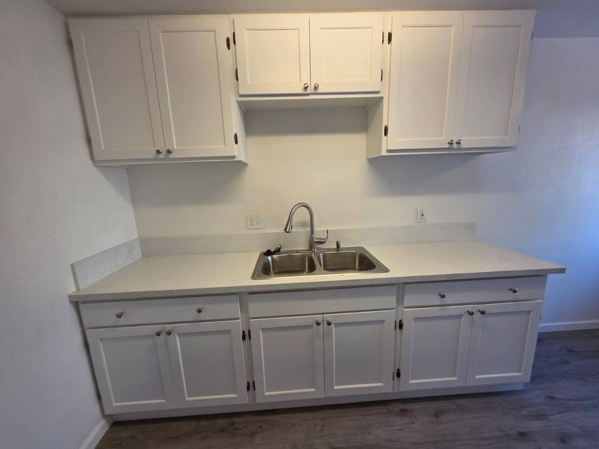 Apartment for rent at 660 S Glassell St, Orange, CA 92866