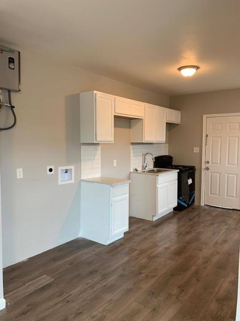 Apartment for rent at 211 E Sterling Ave, Baytown, TX 77520