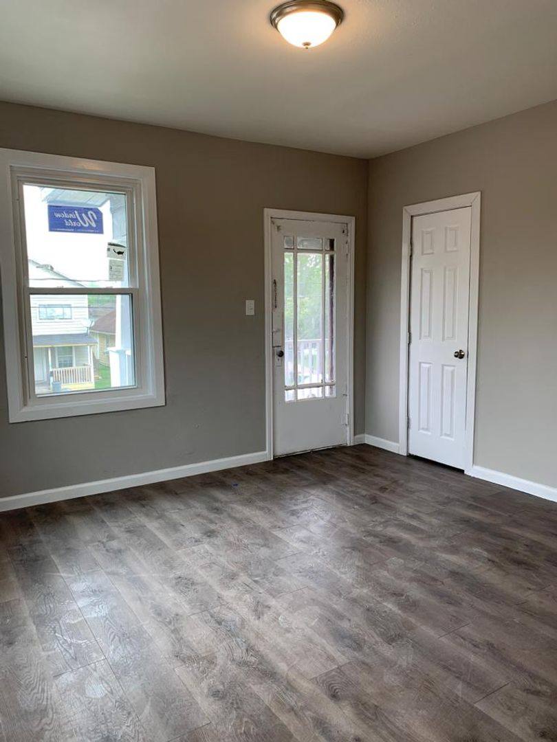 Apartment for rent at 211 E Sterling Ave, Baytown, TX 77520