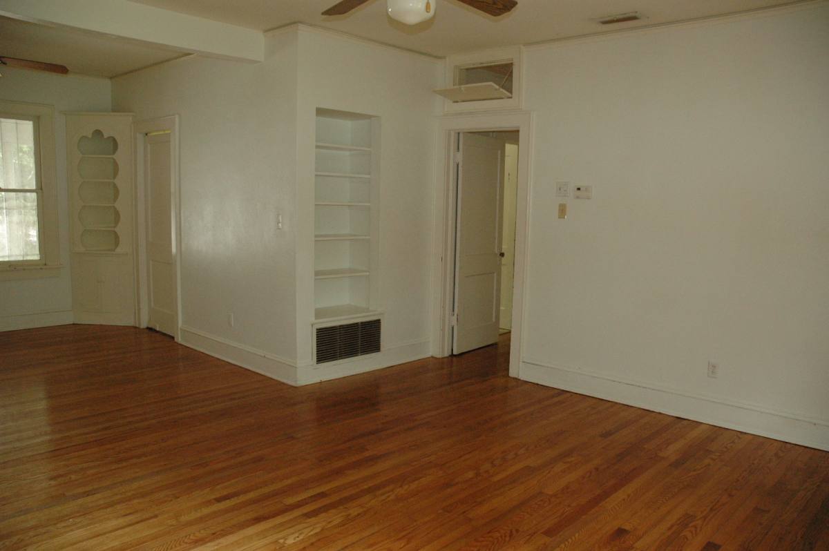 House for rent at 105 NW 24th St, Gainesville, FL 32607