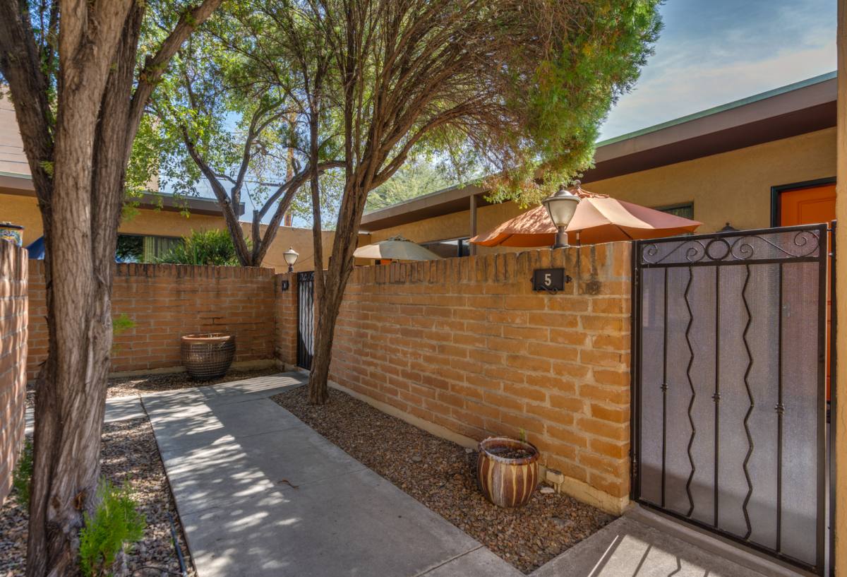 Apartment for rent at 1725 E Limberlost Dr, Tucson, AZ 85719