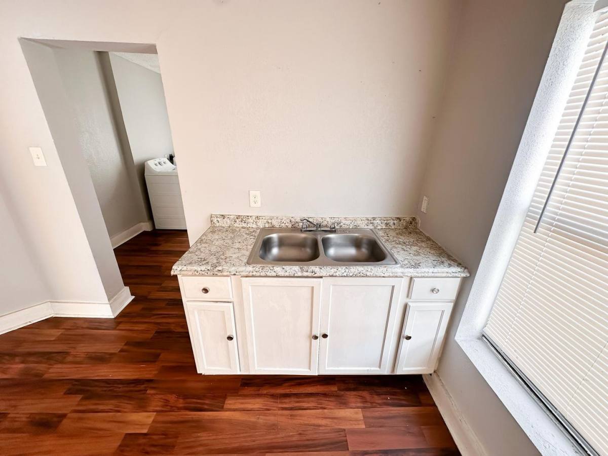Apartment for rent at 2711 Ave K, Galveston, TX 77550