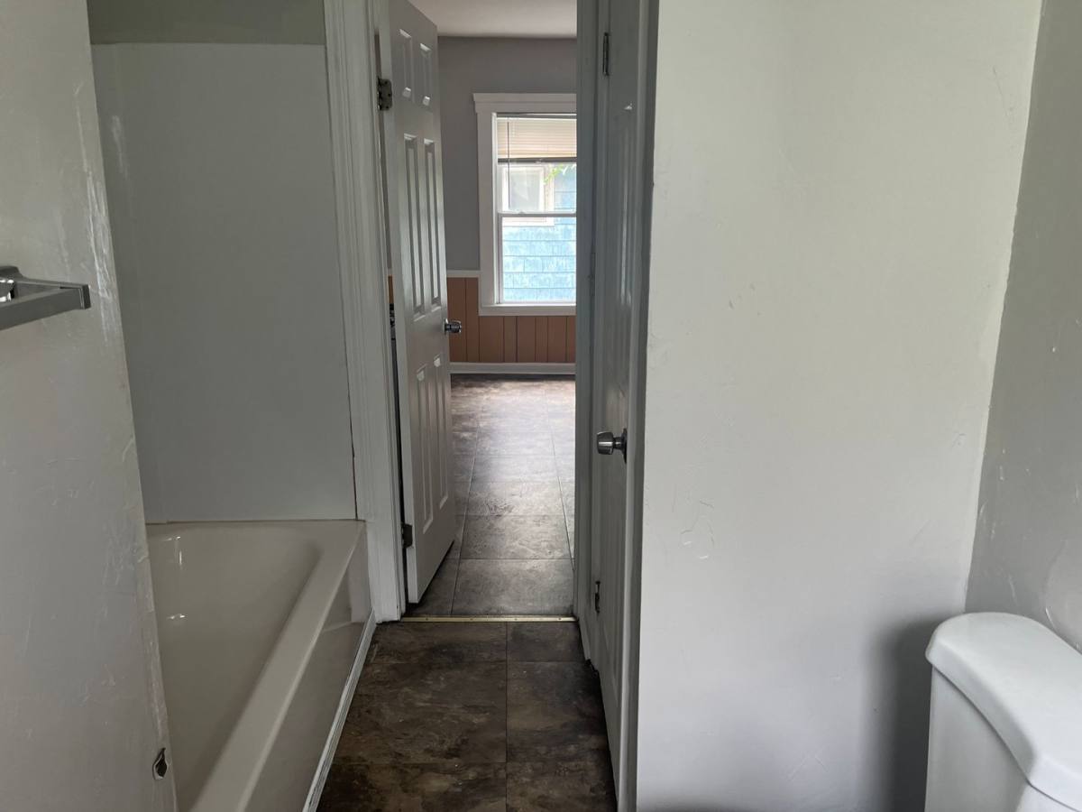 Apartment for rent at 6908 Polonia Ave, Cleveland, OH 44105