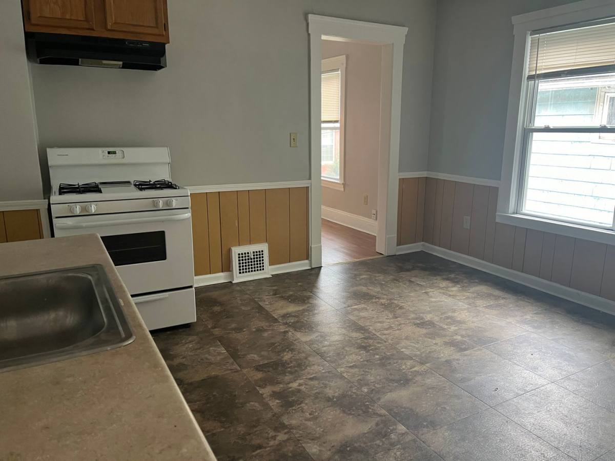 Apartment for rent at 6908 Polonia Ave, Cleveland, OH 44105