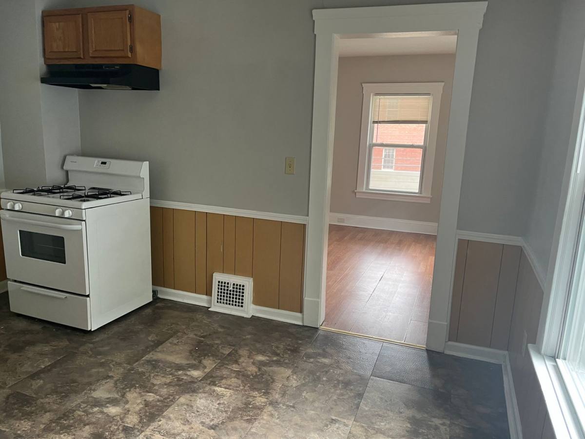 Apartment for rent at 6908 Polonia Ave, Cleveland, OH 44105