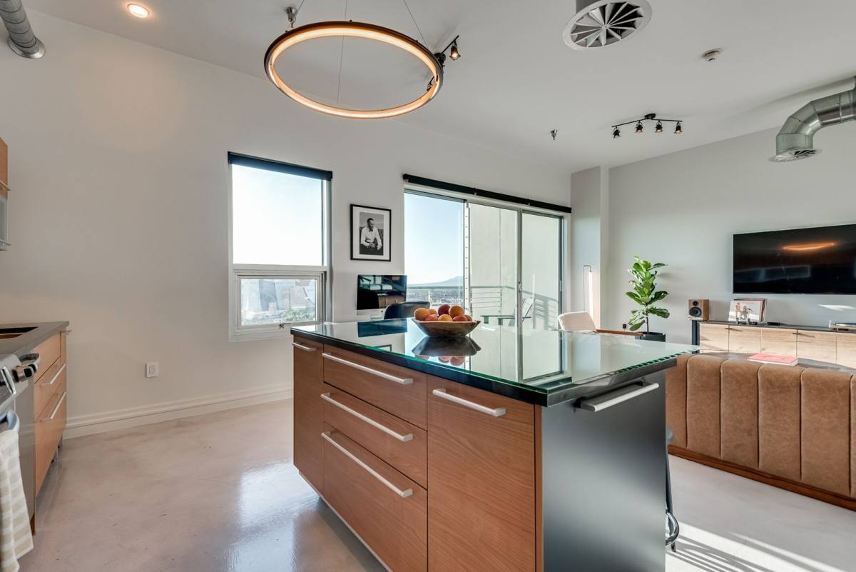 Apartment for rent at 200 Hoover Ave, Las Vegas, NV 89101
