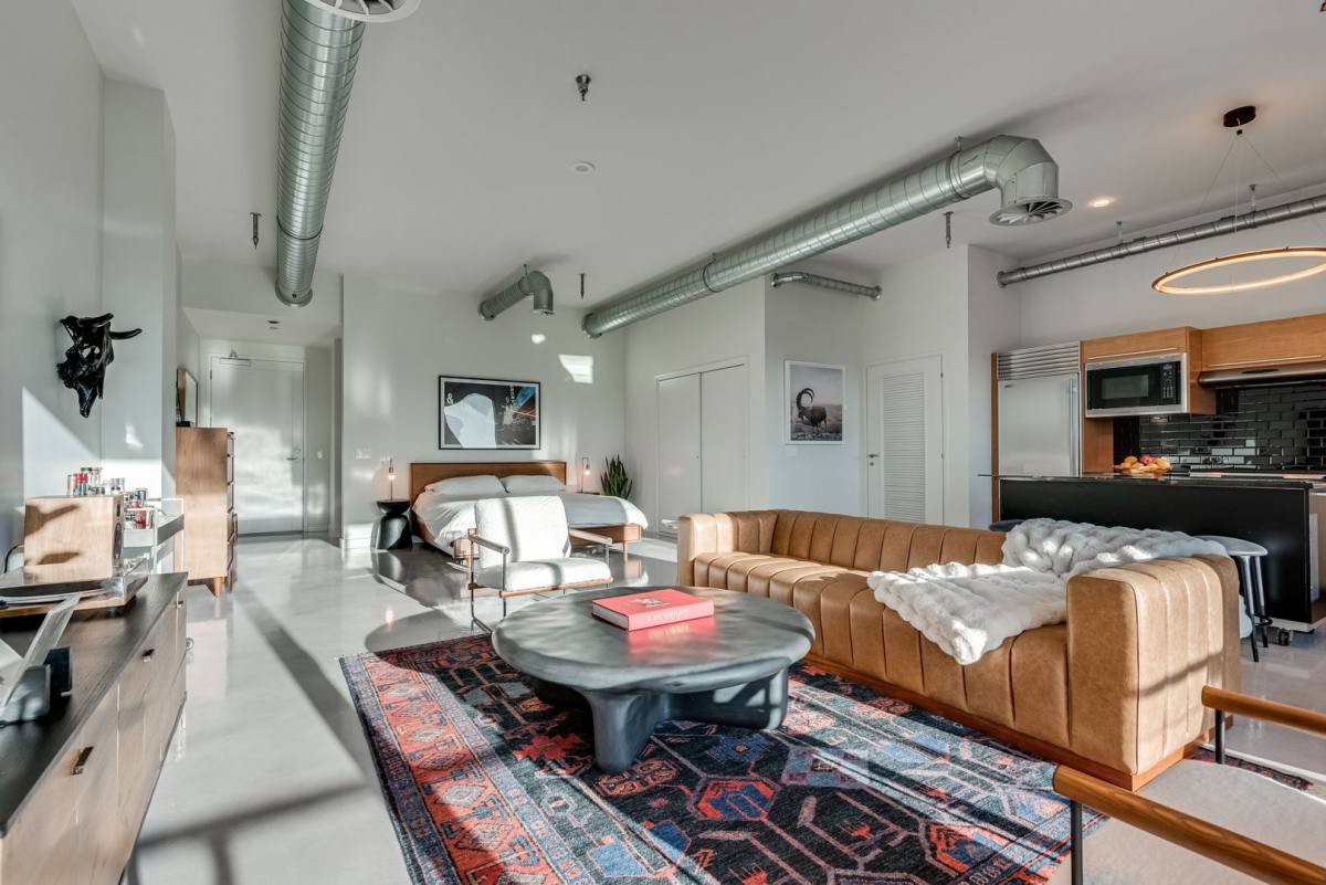 Apartment for rent at 200 Hoover Ave, Las Vegas, NV 89101