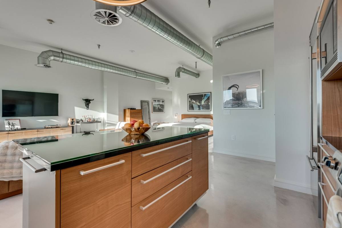 Apartment for rent at 200 Hoover Ave, Las Vegas, NV 89101