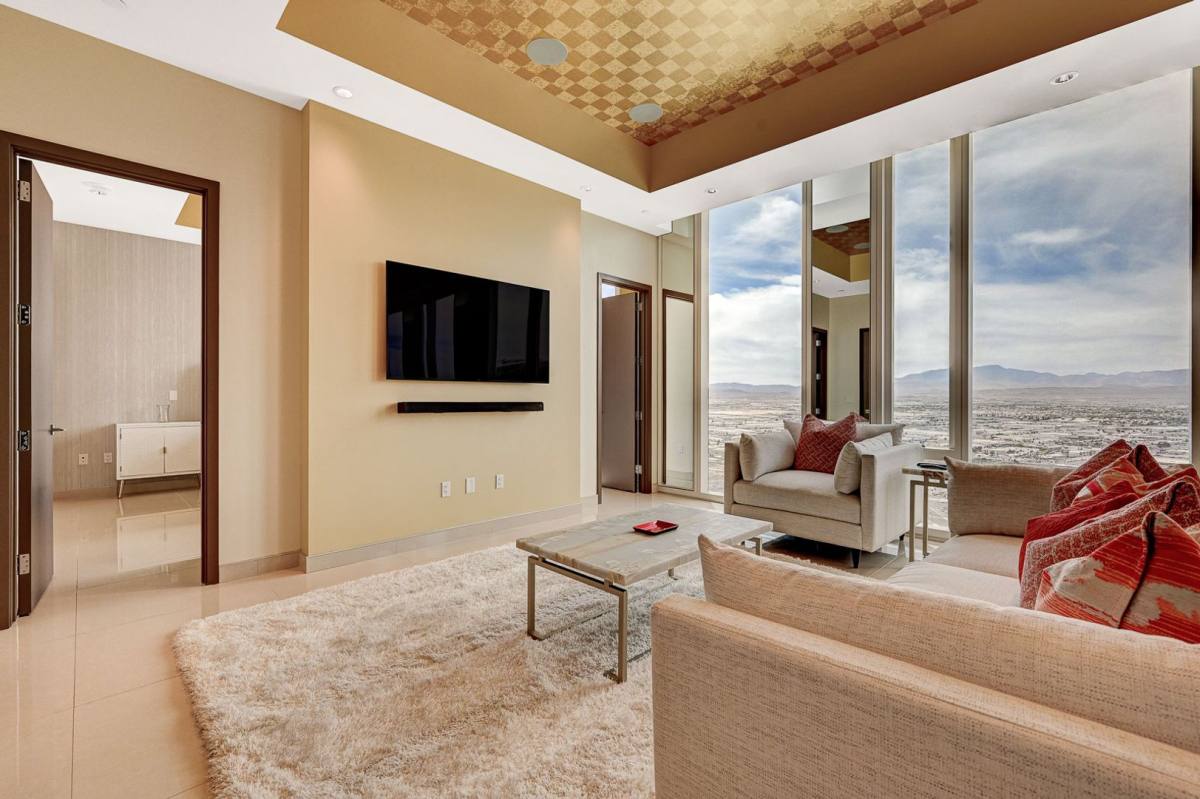 Apartment for rent at 3750 S Las Vegas Blvd, Las Vegas, NV 89158
