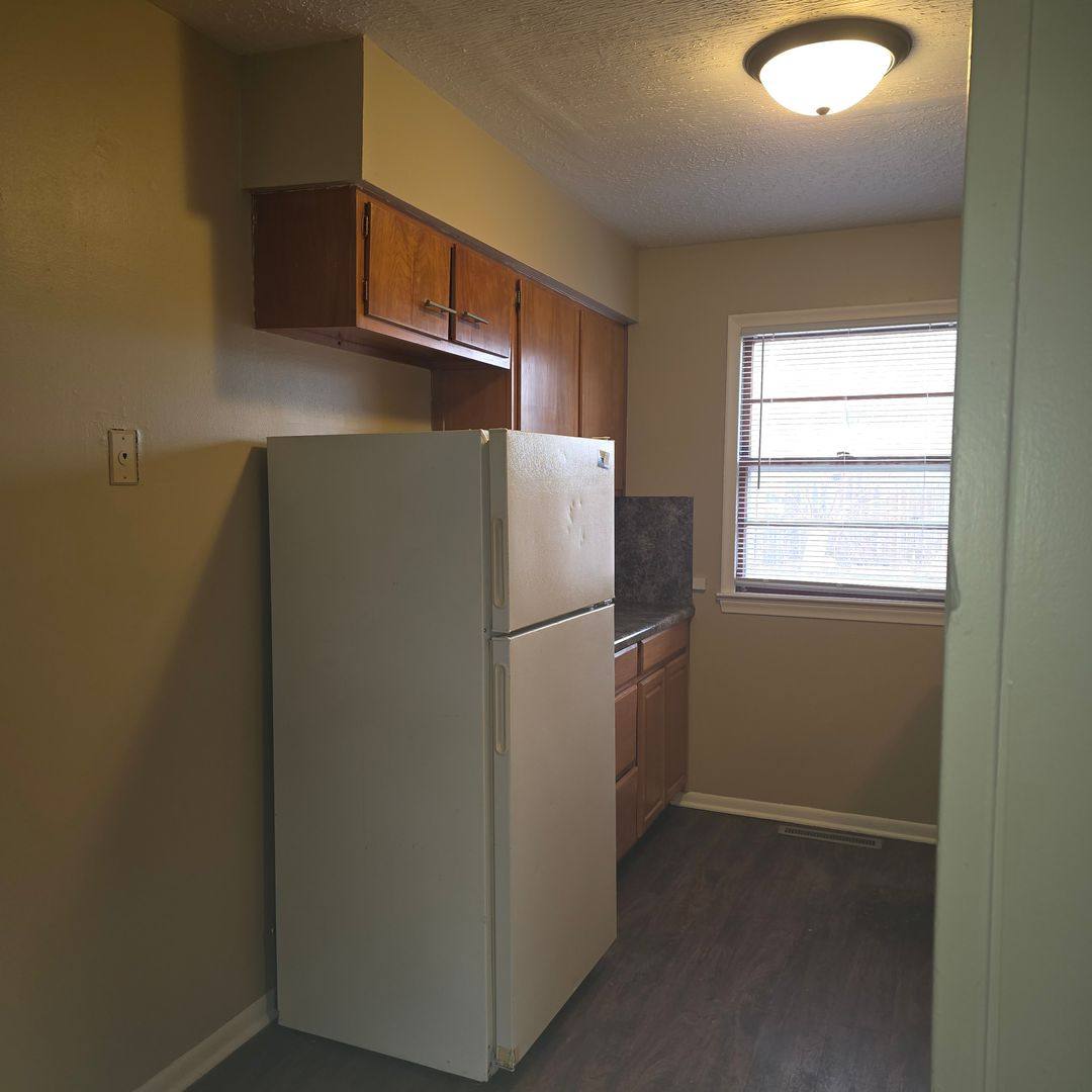Apartment for rent at 2436 3rd Ave, Council Bluffs, IA 51501