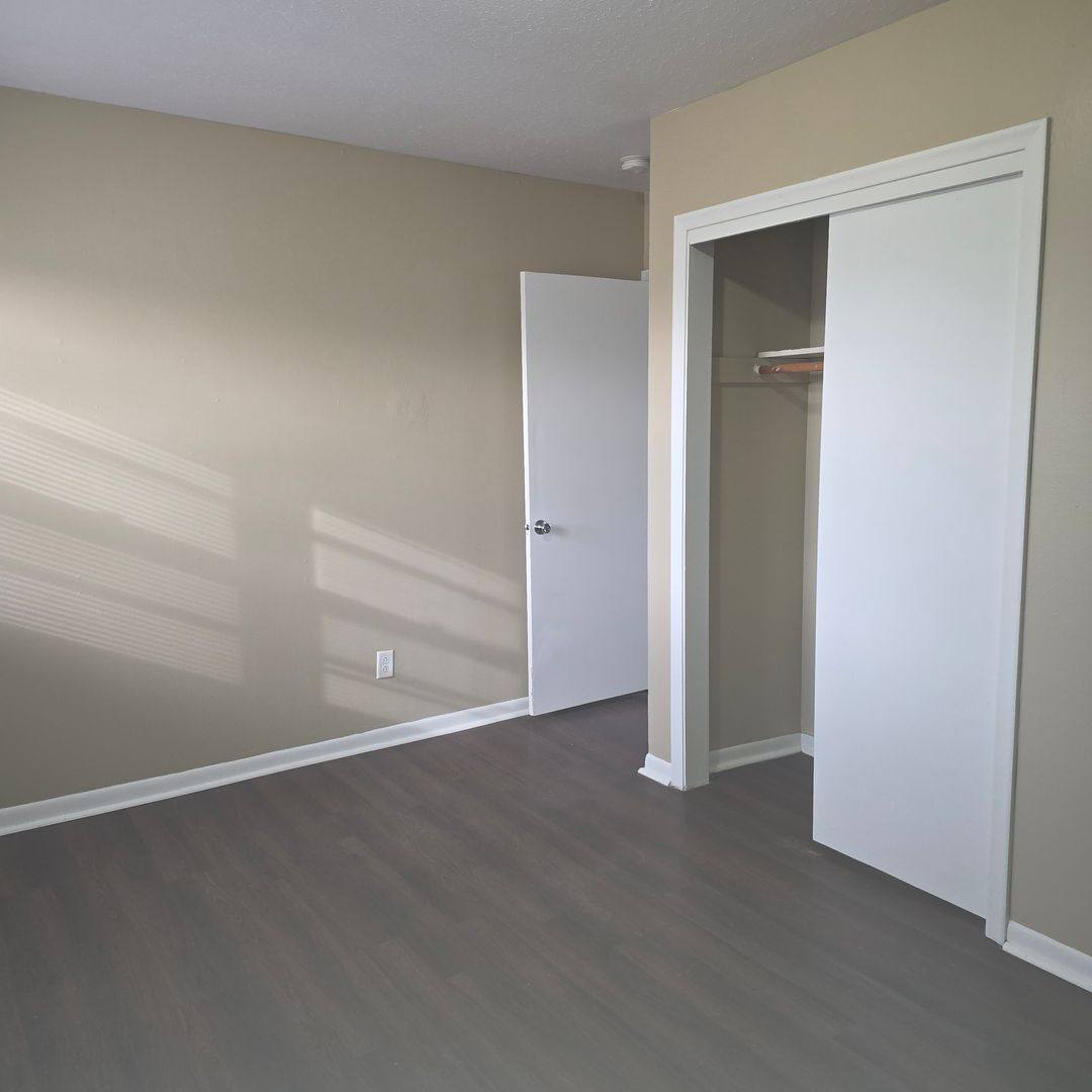 Apartment for rent at 2436 3rd Ave, Council Bluffs, IA 51501