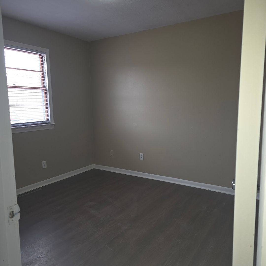 Apartment for rent at 2436 3rd Ave, Council Bluffs, IA 51501