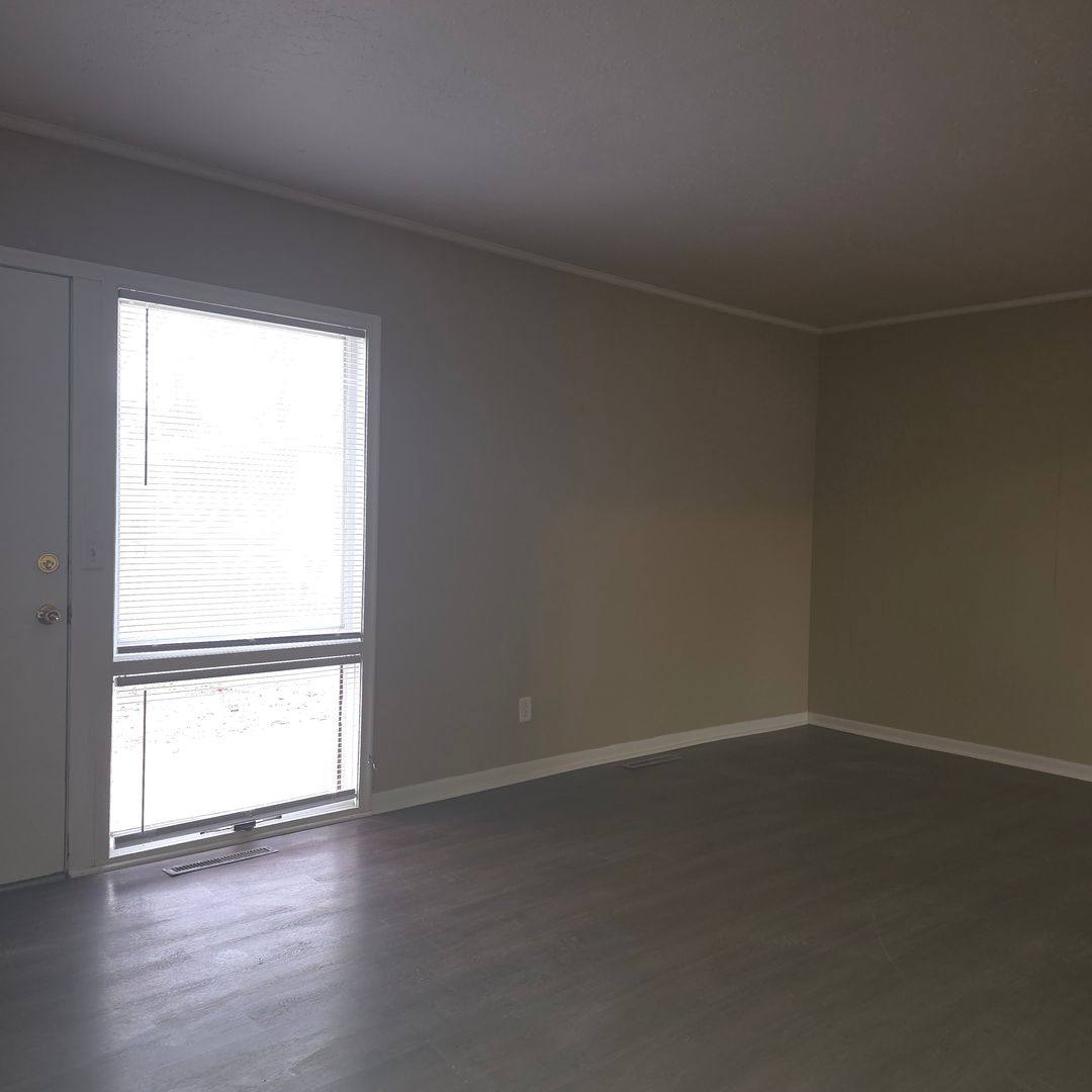 Apartment for rent at 2436 3rd Ave, Council Bluffs, IA 51501