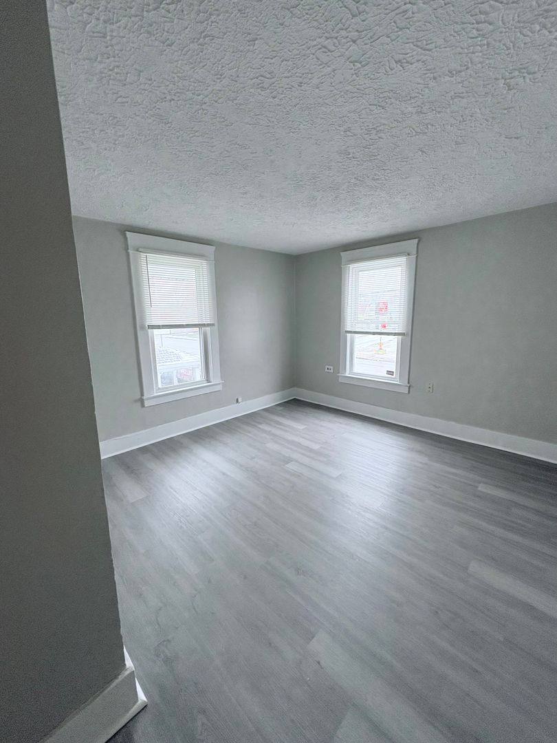 Apartment for rent at 1741 W Market St, Warren, OH 44485