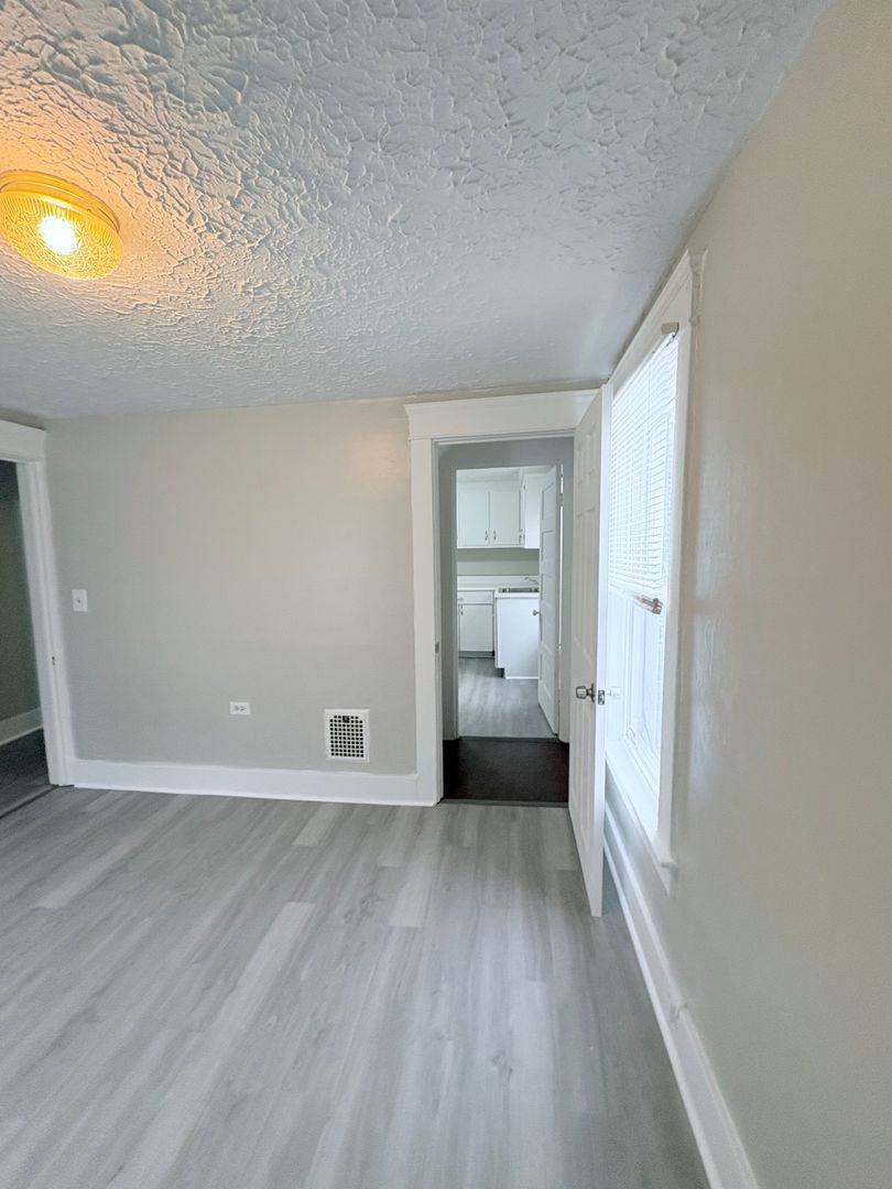 Apartment for rent at 1741 W Market St, Warren, OH 44485