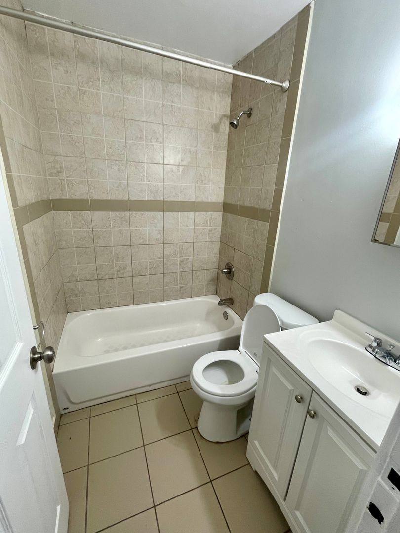 Apartment for rent at 3570 3574 McHenry Ave, Cincinnati, OH 45225