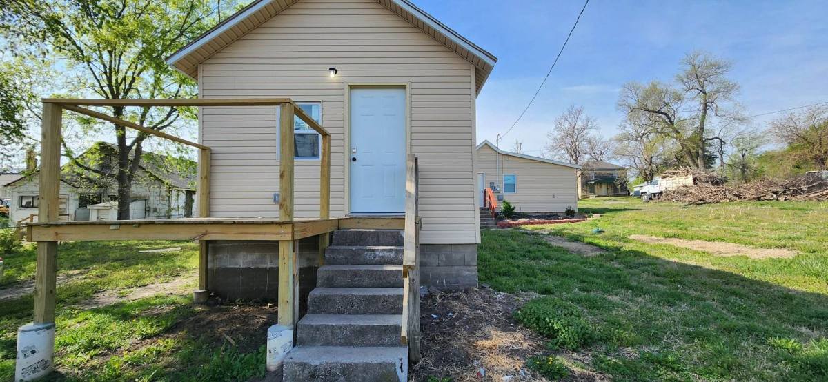 House for rent at 318 1 2 E, Junction City, KS 66441