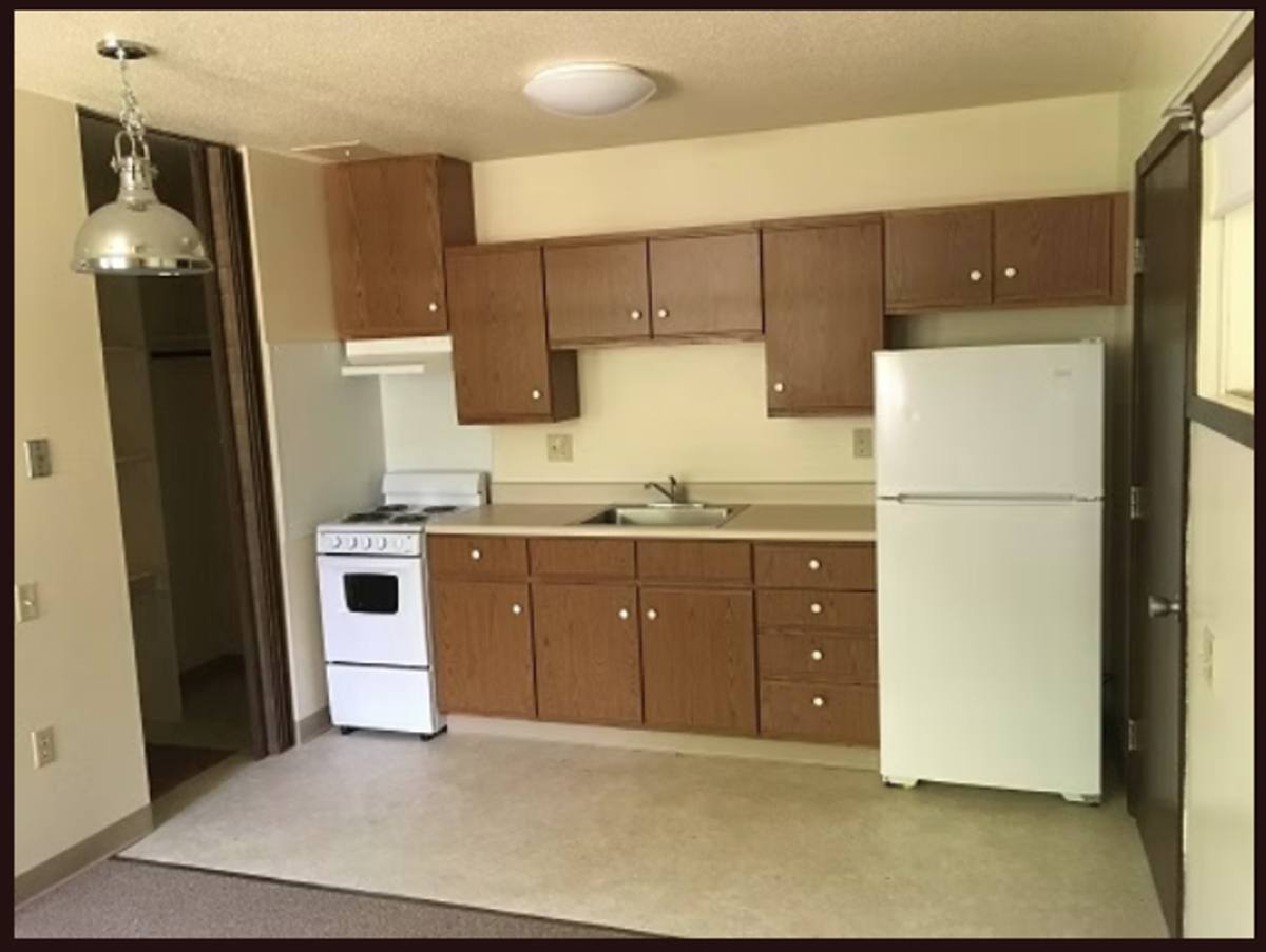 Apartment for rent at 210 15th St NW, Waverly, IA 50677