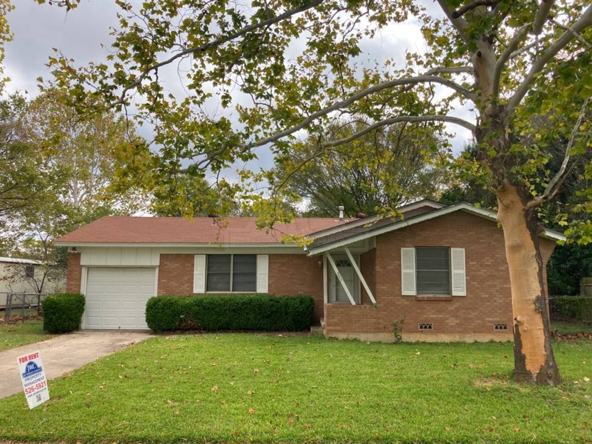 House for rent at 303 Ridge St, Copperas Cove, TX 76522